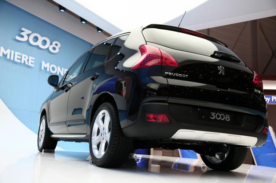 Peugeot 3008 2010 года  (фото 40 из 148)